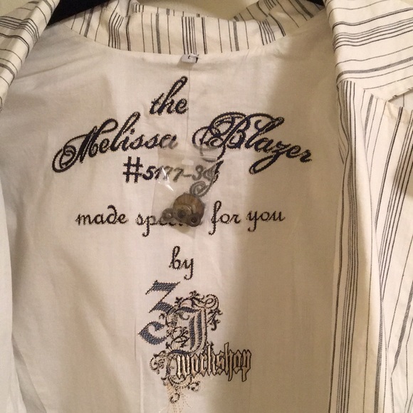 Unique Lace & Stripe Blazer 🎩🧡 - Picture 4 of 8